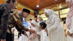 Wapres Gibran Rakabuming Raka kunjungi pesantren di Sragen dan Surakarta, dorong program Makan Bergizi Gratis, AI, dan robotika untuk santri guna mendukung pembangunan SDM unggul