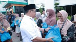 Bagikan 1.000 Paket Lebaran, Bupati Daeng Manye Dorong Layanan Kesehatan RSUD HPDN  Naik Level, Target Masuk Top 3 Rumah Sakit Sulsel