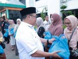 Bagikan 1.000 Paket Lebaran, Bupati Daeng Manye Dorong Layanan Kesehatan RSUD HPDN  Naik Level, Target Masuk Top 3 Rumah Sakit Sulsel
