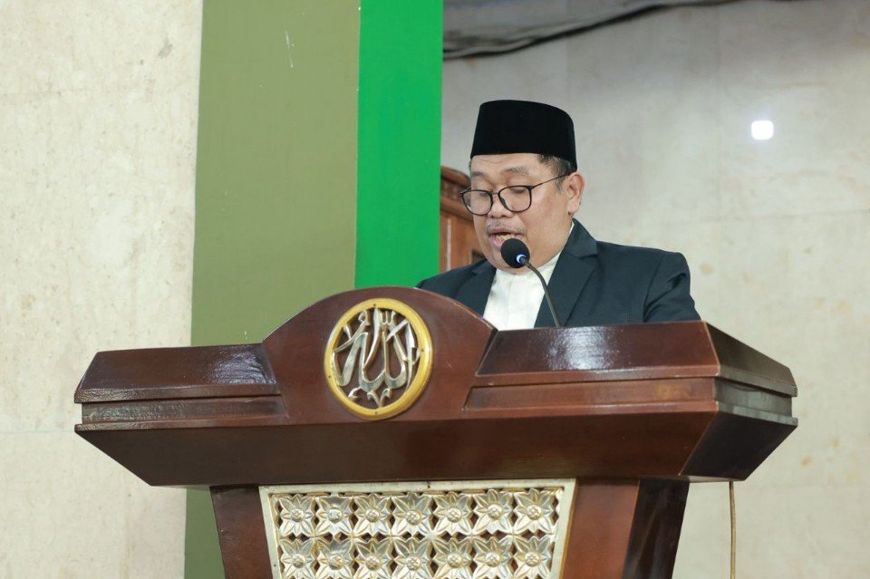 Bupati Takalar Daeng Manye sampaikan pesan keagamaan dan capaian pembangunan saat Shalat Idul Fitri 1447 H di Masjid Agung. Ekonomi tumbuh, kemiskinan turun, digitalisasi dipercepat.
