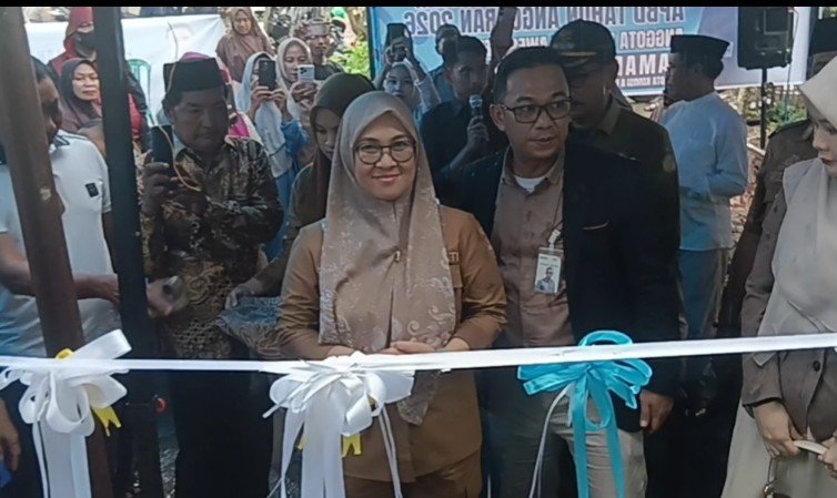 Resmikan Bedah Rumah di Kampung Halaman, Bupati Gowa Ajak Warga Jaga Kekompakan