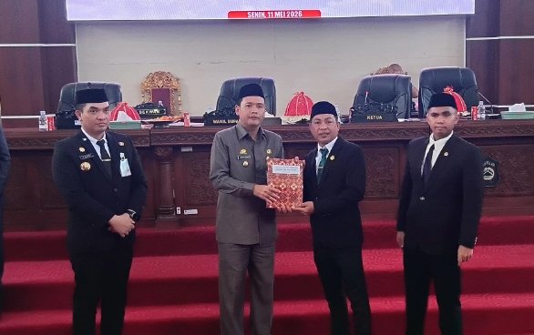 9 Fraksi DPRD Takalar Setujui Ranperda Desa Persiapan Tarang Towaya Menjadi Defenitif 