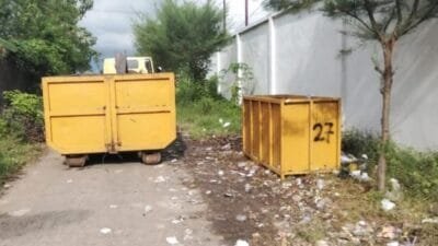 Plt Kadis DLHP Takalar Irwan Rahman mengimbau masyarakat lebih peduli kebersihan lingkungan dengan membuang sampah pada tempatnya dan mengumpulkan sampah dalam kantong agar memudahkan petugas kebersihan