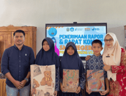 Kepala Desa Kalekomara Bagikan Hadiah untuk Siswa Berprestasi di SMPN 6 Polombangkeng Timur