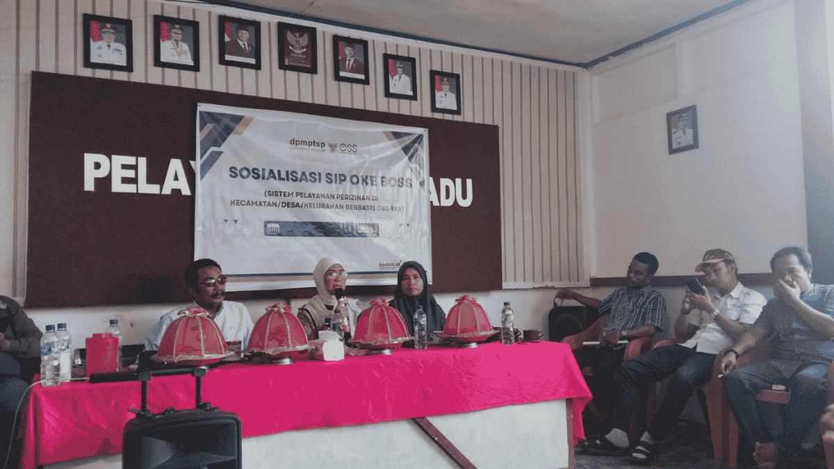 Permudah Akses Layanan Hingga Kepulauan, DPMPTSP Takalar Sosialisasikan SIP OKE BOS dan Takalar Oneclick di Desa Rewataya
