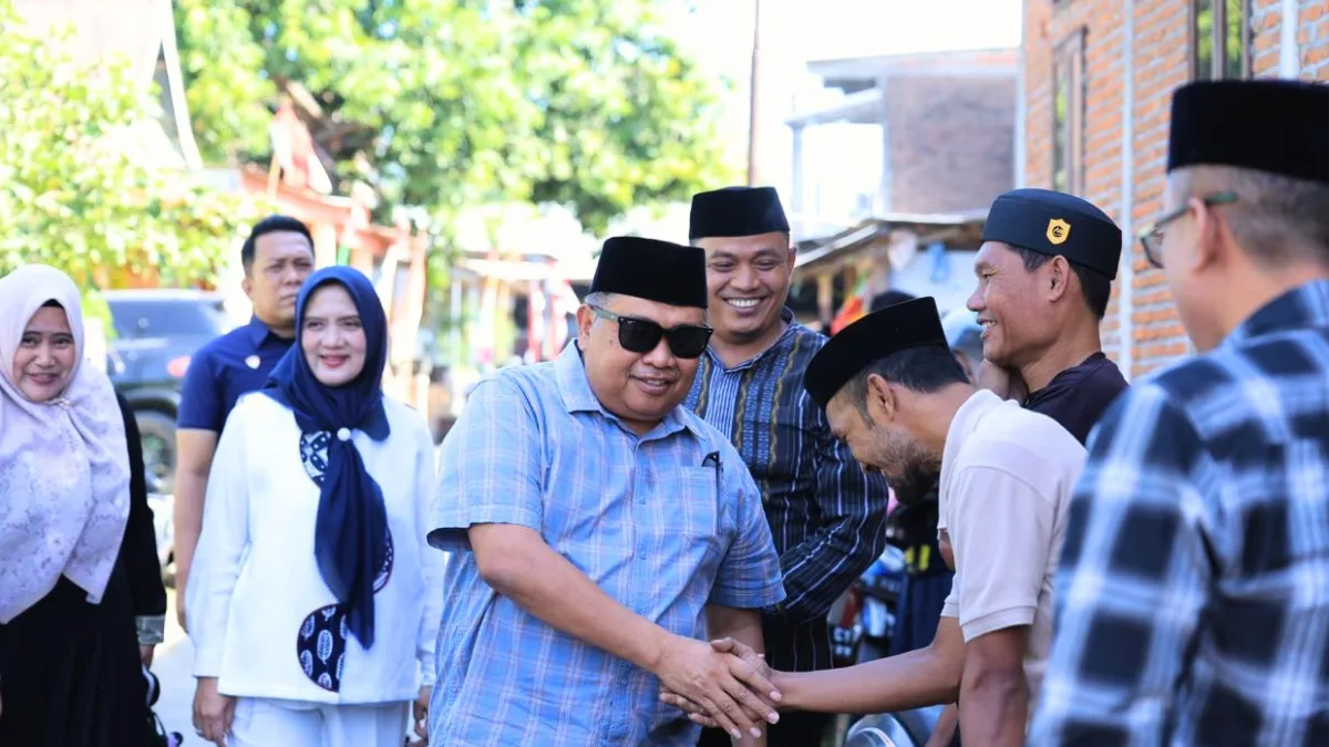 Bupati Daeng Manye Bersama Ketua TP PKK Takalar Melayat ke Rumah Duka Ibunda Camat Laikang