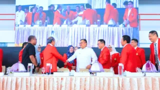 Dari Pemerintahan ke Ruang Kuliah, Bupati Daeng Manye Motivasi Mahasiswa Unhas Jadi Pemimpin Masa Depan