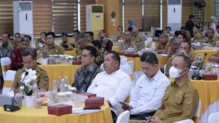 Tak Ingin Ada Desa Gelap, Daeng Manye Dorong Percepatan Listrik hingga Tanakeke