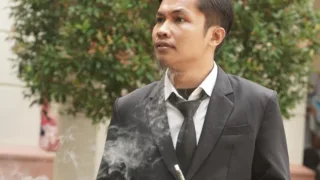 PEMBERHENTIAN MUHAMMAD BAKRI, S.H. SEBAGAI TENAGA AHLI HUKUM PEMDA GOWA DIPERTANYAKAN