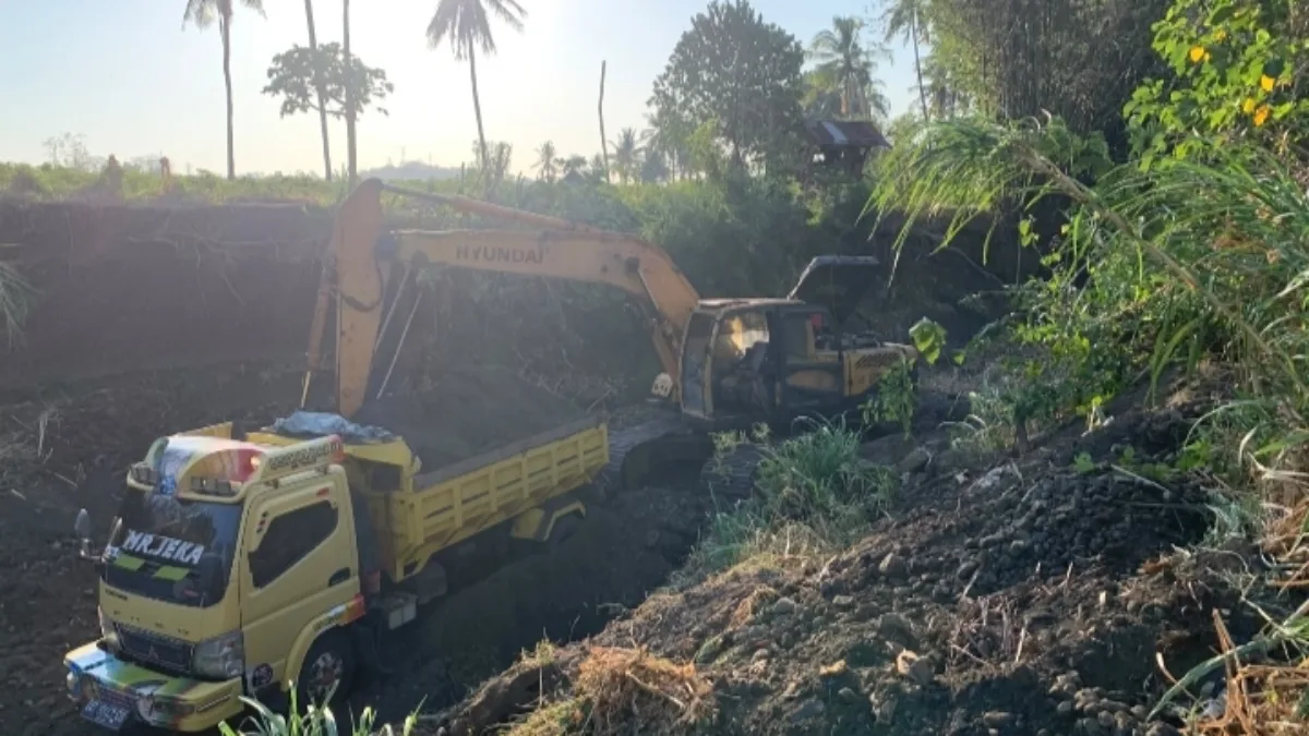 Tambang Diduga Ilegal di Bulu-Bulu Jeneponto, Alat Berat Dikaitkan dengan Anggota Polri