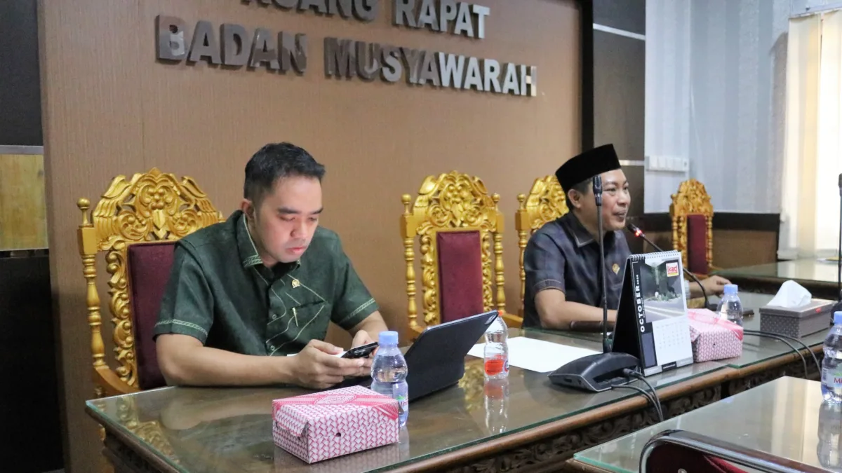 Ketua DPRD Takalar Pimpin Rapat Banggar Pembahasan KUA-PPAS 2027