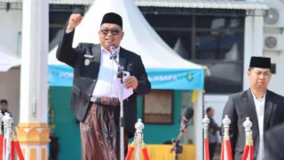 Pimpin Upacara Hari Santri 2026, Bupati Daeng Manye: Santri Menguatkan Negeri Menuju Indonesia Emas
