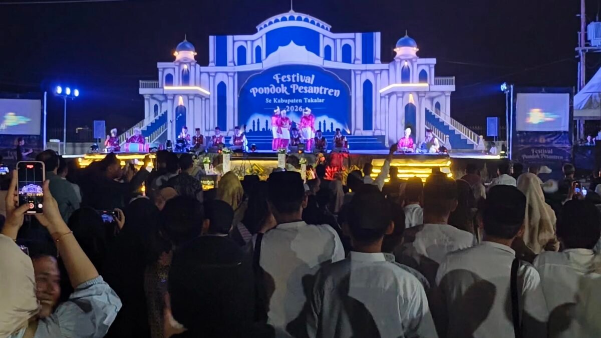 Suasana Makin Seru! Para Santri Unjuk Bakat Lewat Pergelaran Seni di Malam Kedua Festival Pesantren Takalar