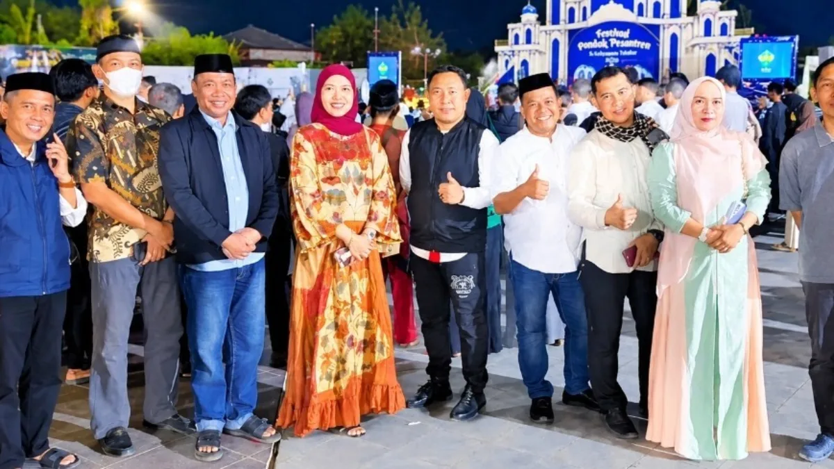 Malam Kedua Festival Ponpes, Pejabat Administrator Kompak Hadiri Pergelaran Seni Santri